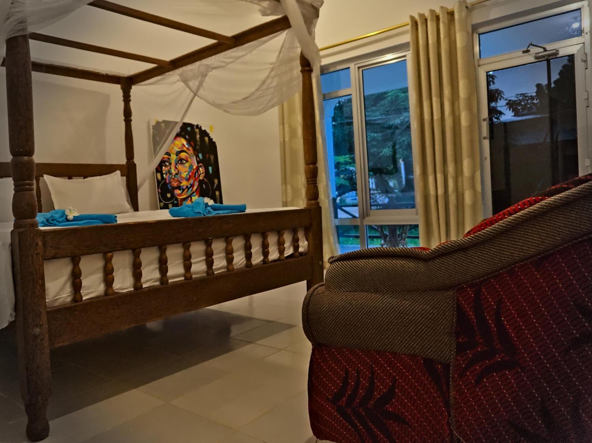 Cocolala Beach House Nungwi Room photo